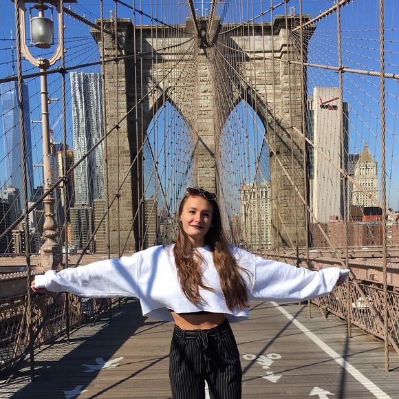 Meet your Posher, Mathilde - Picture 1 of 1